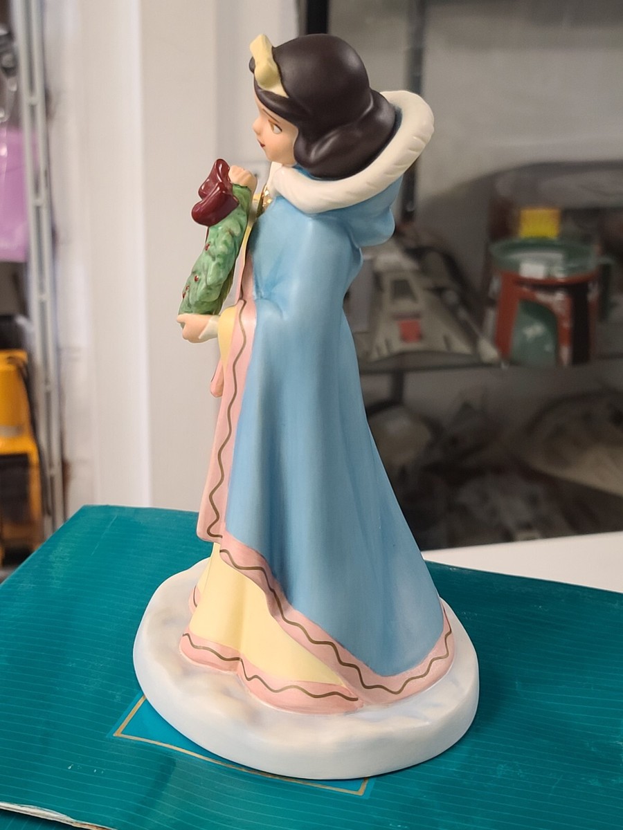 Walt Disney Classics Collection SNOW WHITE & the Seven