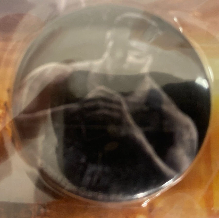 Gears of War 3 - 5 Piece Button Set NECA Epic Games 2011 New Sealed - Image 3 of 4