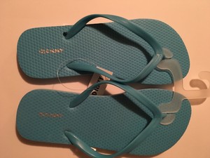 old navy blue flip flops