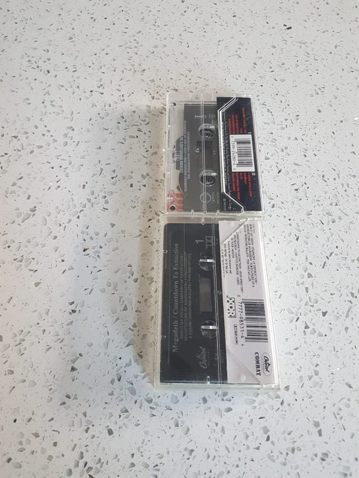 2 cassettes Megadeth Countdown To Extinction 1992 Death Angel Act III 1990 - Image 3 of 3