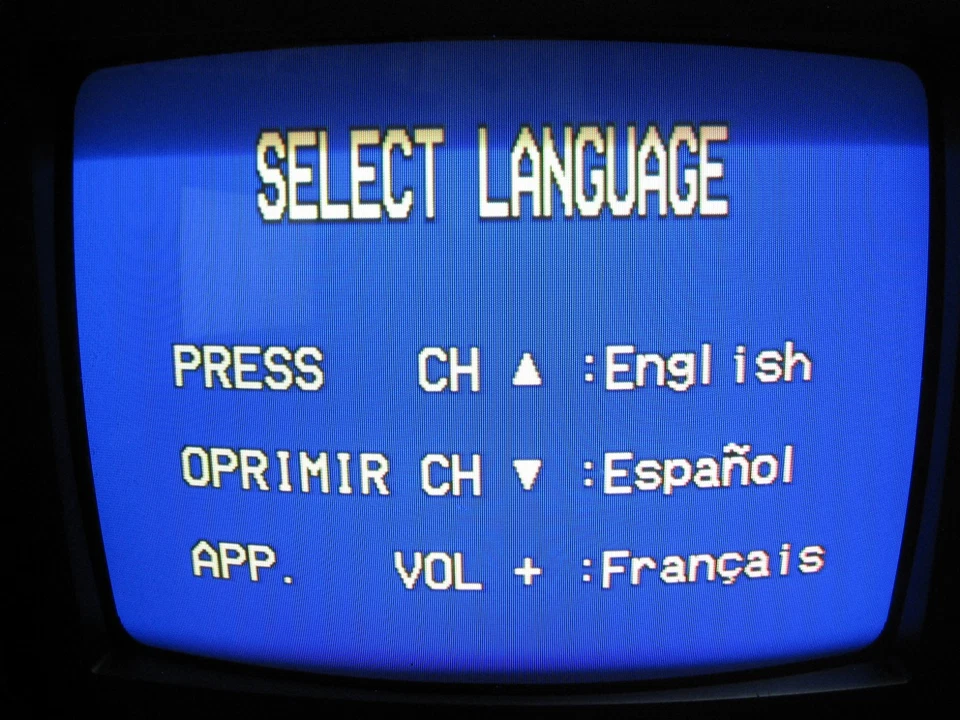 Panasonic CRT Retro Gaming Monitor 13" PV-C1341 TV/VCR Combo VHS Player AS IS - Image 4 of 4