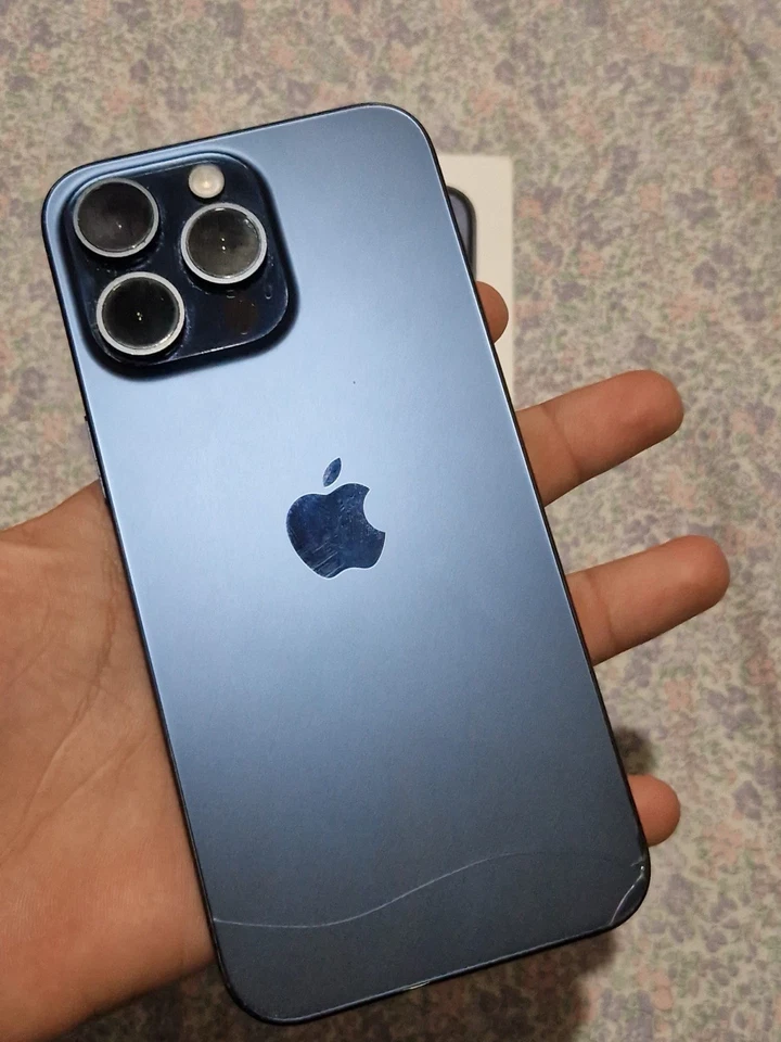 Apple iPhone 15 Pro Max · 256GB, foto 1 de 5
