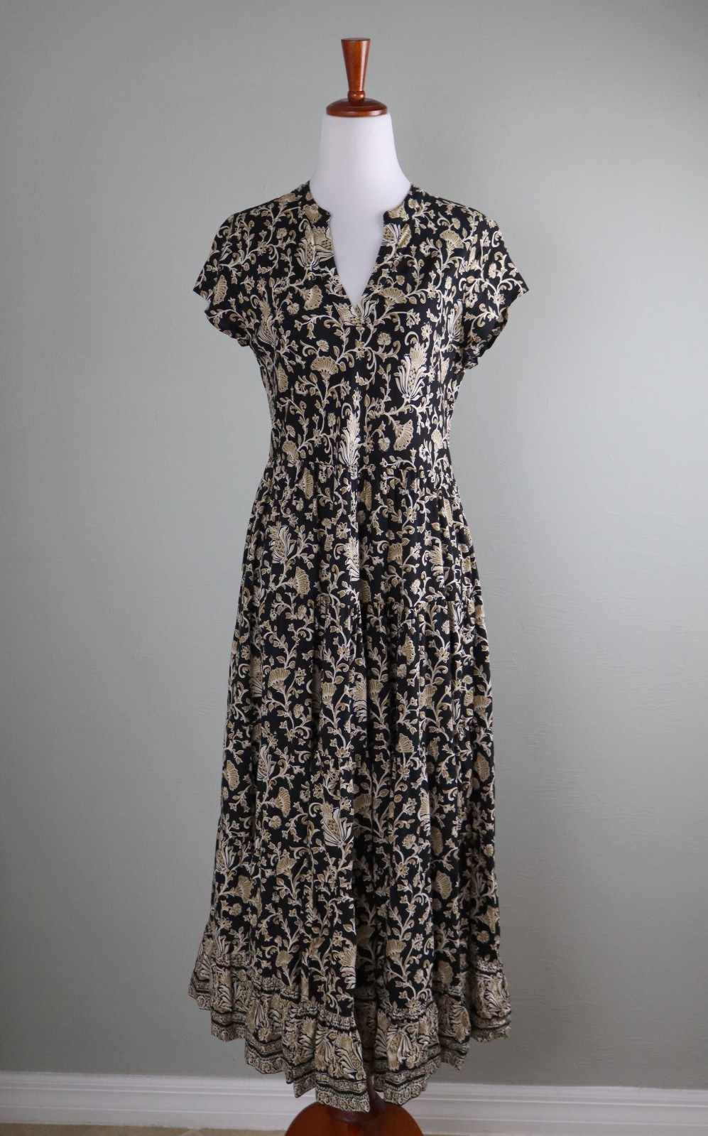SOFT SURROUNDINGS $120 Black Beige Printed Tiered Midi Dress Size Small Petite