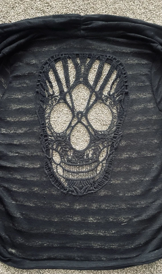 女式轻便飞走毛衣条纹印花和骷髅设计 — 第 4/4 张图片