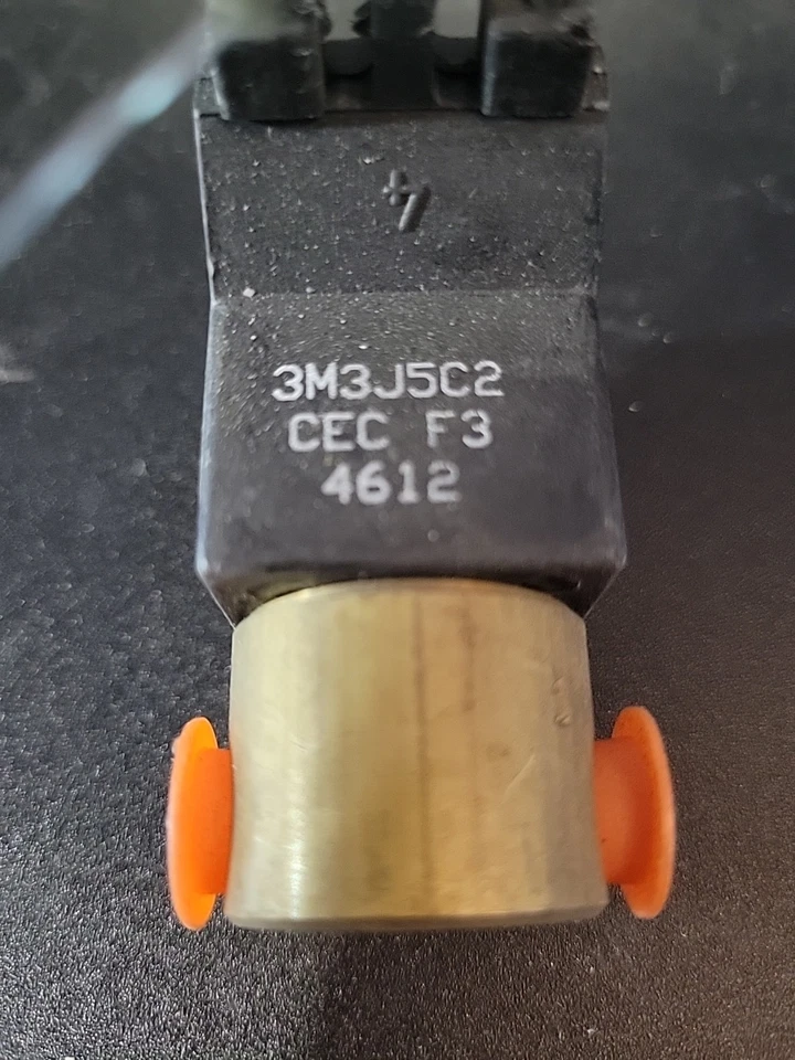 Solenoide Parker 3131BBN1EN00N0M3J5C2 / 3131BBN1EN00N0M3J5C2 (TOTALMENTE NUEVO) Foto 4 de 4