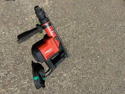 Hilti TE 75 Hammer Drill w/ 1 bit