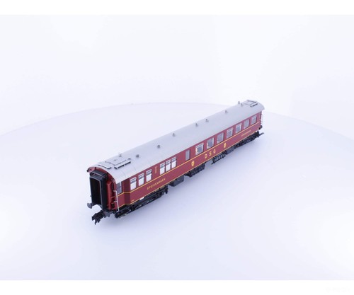 Roco 45672 HO DSG Speisewagen Restaurant Car DSG 1042 | Condition: Used