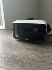 Zeiss VR One Plus virtual reality goggles with head strap and phone slider