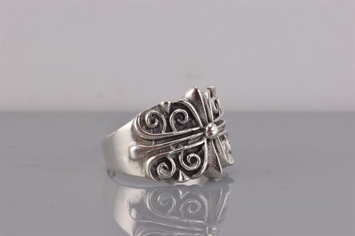 Anillo de plata esterlina con cuentas desplazadas cruzadas simétricamente arremolinadas 925 talla: 12,5 - Imagen 2 de 7