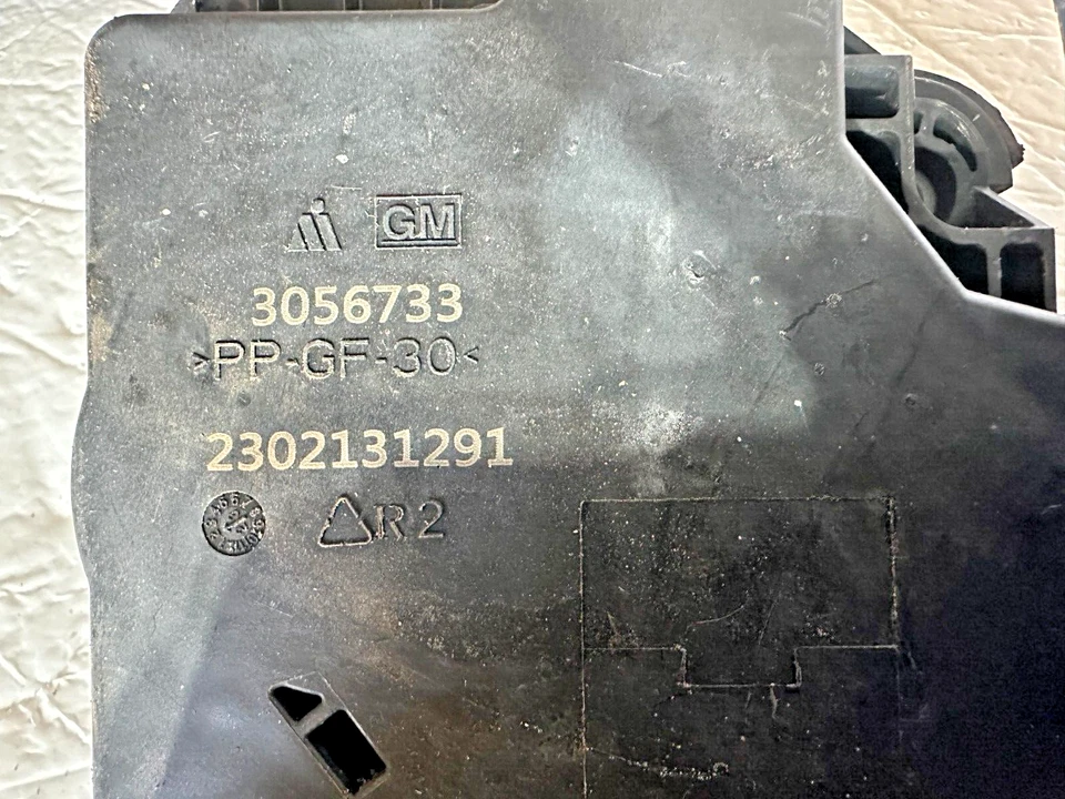 2024 GMC Sierra 2500 HD Right Front Driver Door Latch Assembly GM 13546496 + - Image 4 of 4