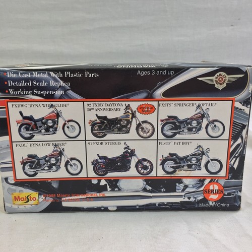 Harley Davidson FXSTS Springer Softail FLHT Electra Glide Motorcycle 1:18 Maisto - Picture 4 of 12