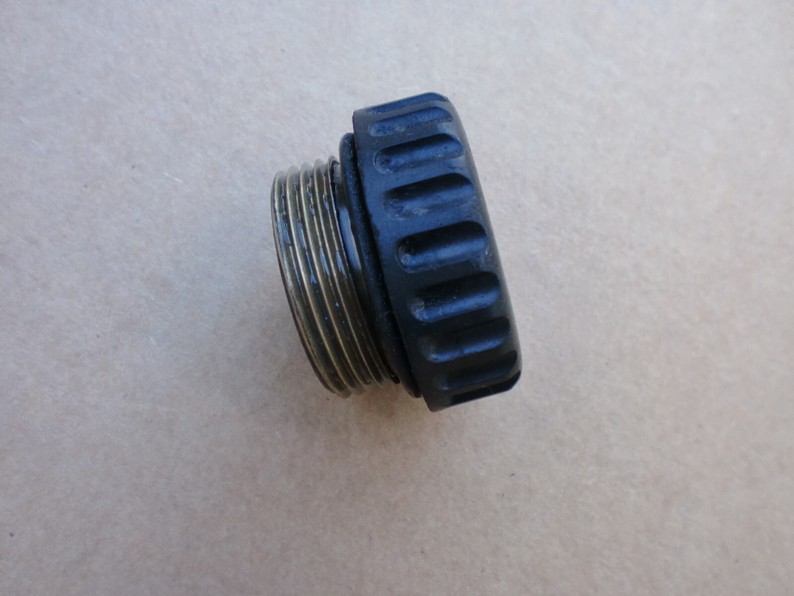 85 MASERATI QUATTROPORTE 4.9L ENGINE MOTOR OIL FILLER CAP OEM