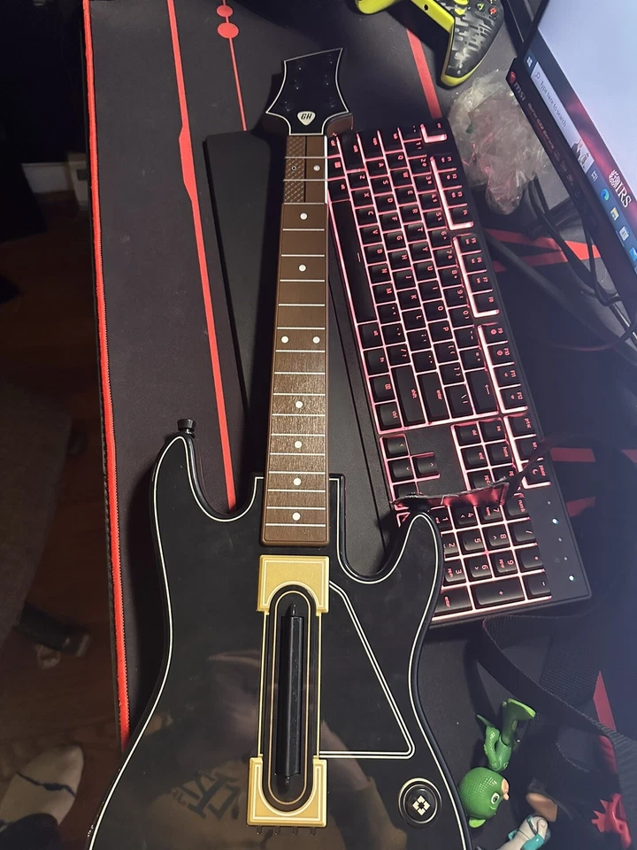 Guitarra ACTIVISION HERO POWER Inalámbrica Negra Dorada Xbox 360 PS3 SIN Dongle con Correa Foto 2 de 4