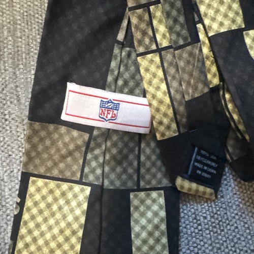NFL Oakland Raiders Team Neck Tie, NEW (100% Silk - Plaid) - Picture 4 of 4