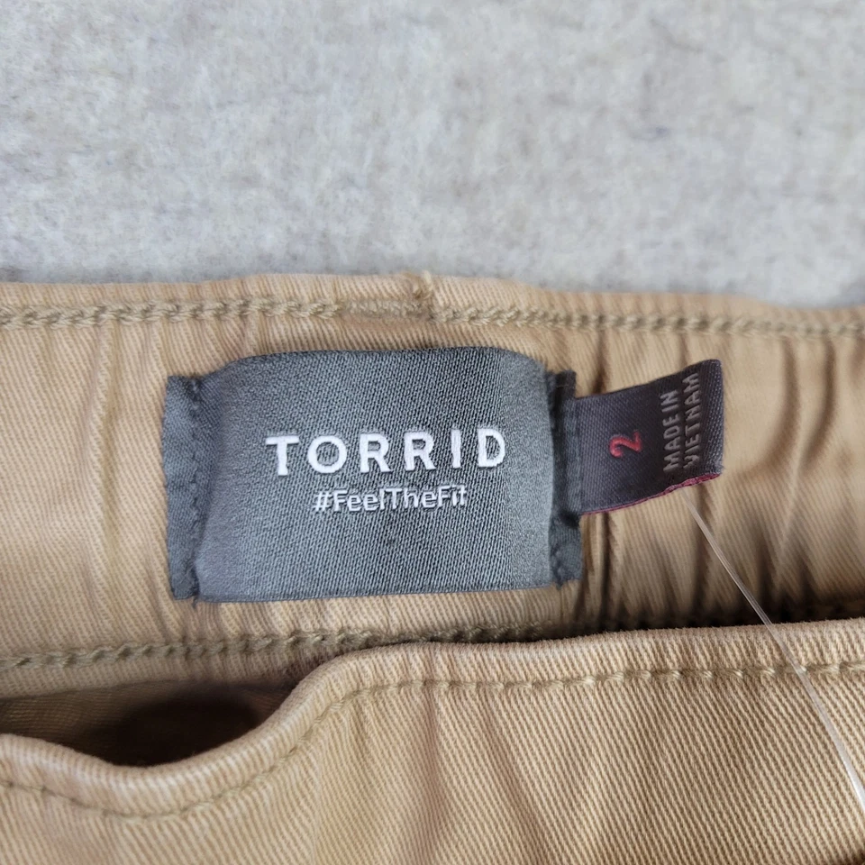 Torrid Weekend Shorts Women’s 2X Beige 8 Inch Pull On Stretch Twill Mid Rise NEW - Image 3 of 4