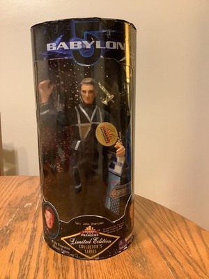Babylon 5 Cpt. John Sheridan Figure Collector's Series Exclusive Premiere 1997