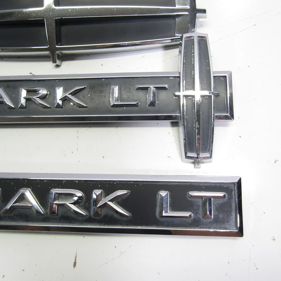 Juego de emblemas de guardabarros y parrilla laterales izquierdo y derecho Lincoln Mark LT 2006-2008 FABRICANTE DE EQUIPOS ORIGINALES Foto 4 de 4