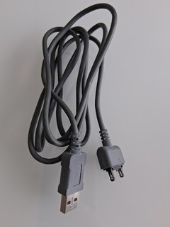 ORIGINAL USB DATENKABEL SONY ERICSSON K800i FastPort Anschluss CD PC Suite