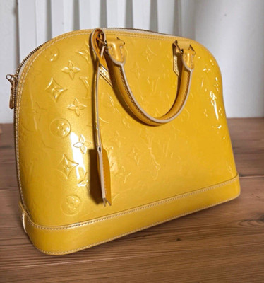 Louis Vuitton Monogram Alma NM Vernis Henkeltasche Gelb Lackleder