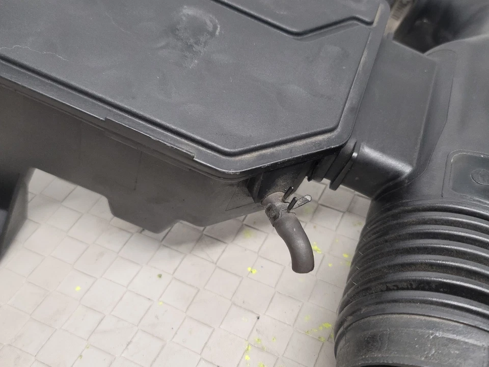 02-05 Lexus GS430 SC430 Air Cleaner Intake Resonator Connector Tube 17875-50250 - Image 3 of 4