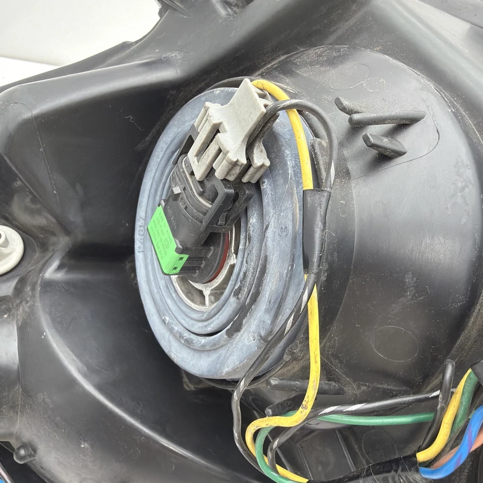 Правосторонняя галогенная фара Saturn Aura 2007 2008 2009 годов выпуска B267-01 - Изображение 4 из 4