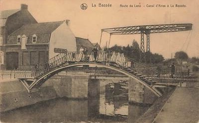 002986) AK La Bassee Route de Lens Canal d'Aires gelaufen