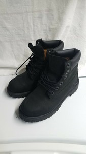 black timberlands size 4