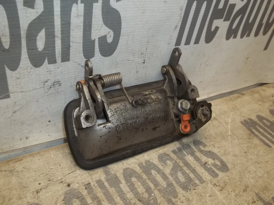 Cadillac Deville 1994-1999 OEM lado del pasajero delantero derecho manija de puerta exterior Foto 3 de 4