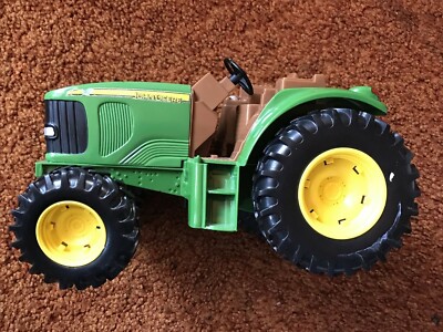 John Deere ERTL Diecast 1:16 Tractor Model 1820 WY00 Loose Green Farm Equipment