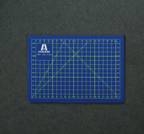 Peintures et accessoires voitures 1:24 pour maquette