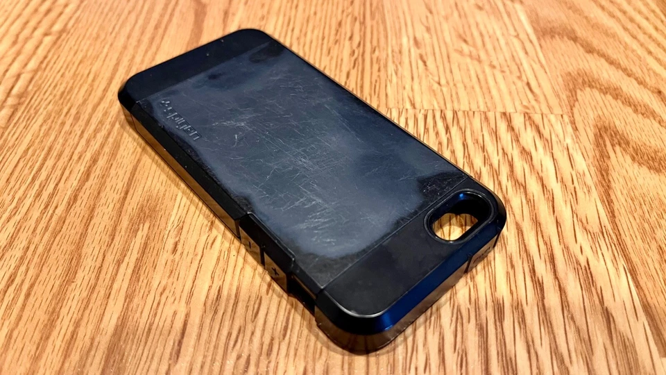 SPIGEN ToughArmor iPhone 5C Case ~ Black - Image 2 of 3