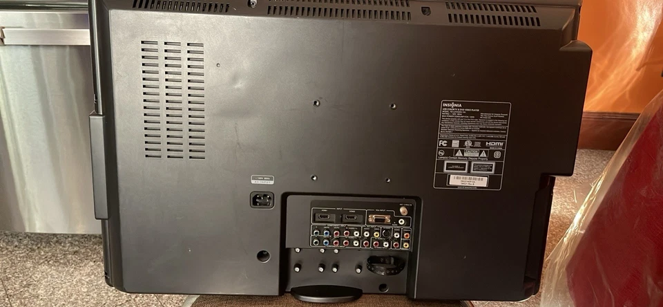 30in Insignia television - Image 2 of 4