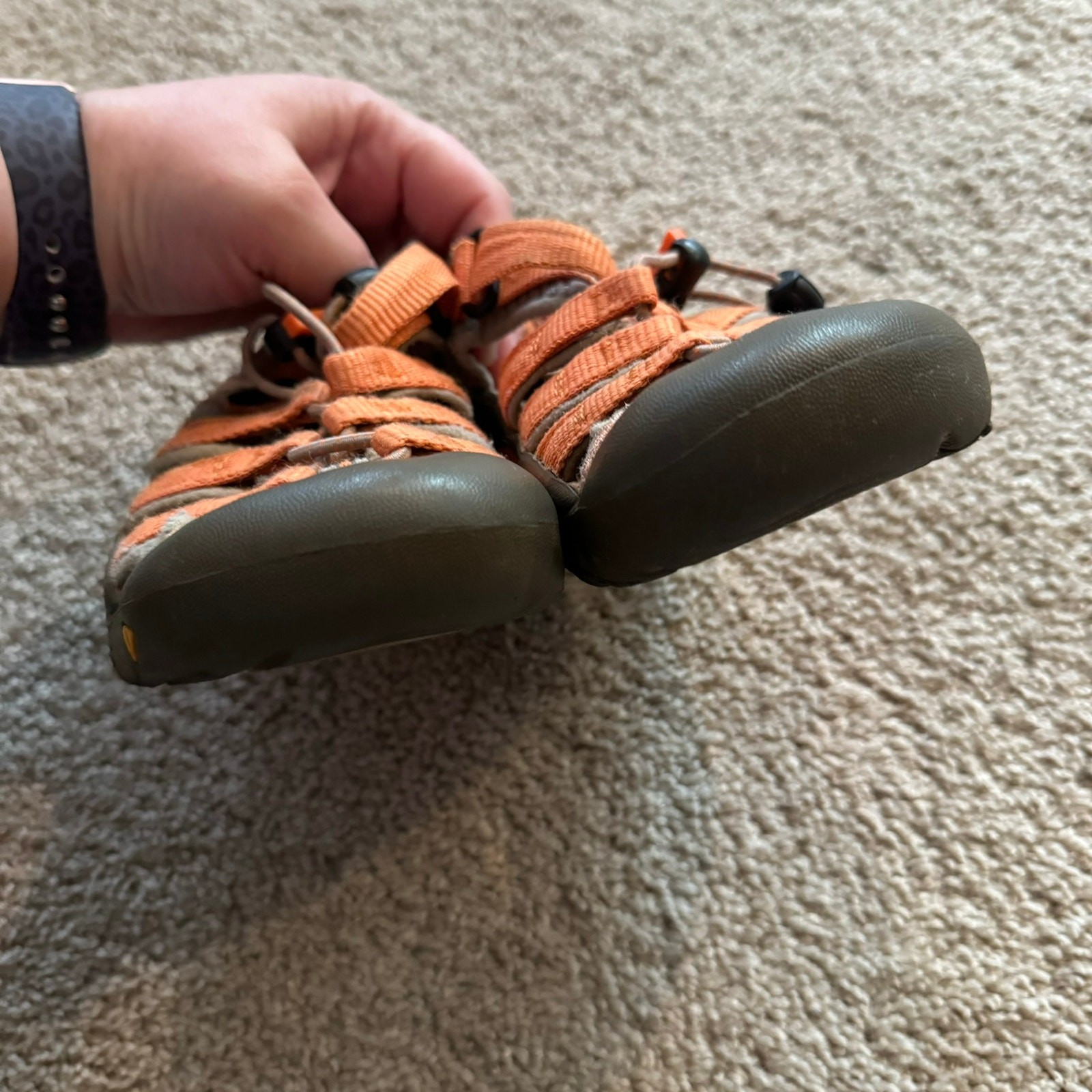 Sandali da esterno Keen Little Kids taglia 12 arancioni scarpe acqua lavabili in lavatrice