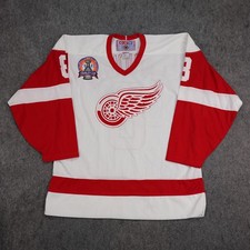 Vintage Detroit Red Wings Jersey Mens Large NHL Igor Larionov Signed 2002 Patch