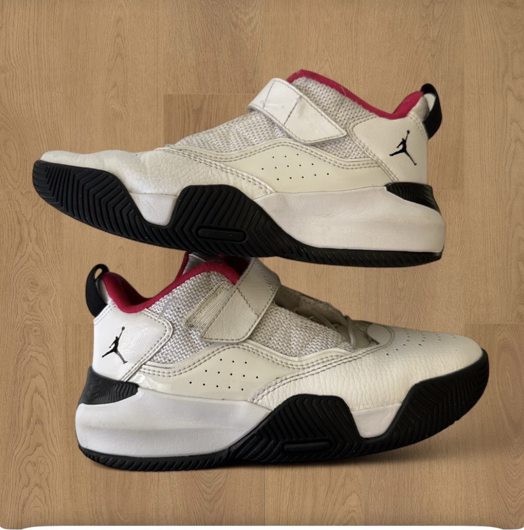 Jordan Stay Loyal 2 Boys' White Black Red Athletic Sneakers Size 1Y