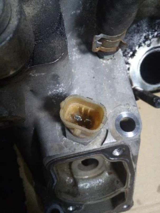 93169590 Culata para OPEL ASTRA G BERLINA Comfort 1999 1058726 - Imagen 2 de 4