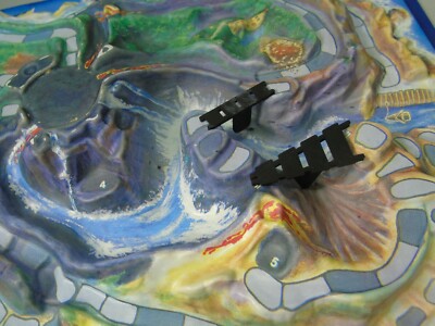 Both Bridges H V Shaped 1986 Fireball Island Board Game Replacement Pieces Parts