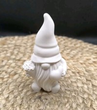 Deko Figur Wichtel Mit Herz Und Blumen Weiß Raysin Liebe Wichtel Love Flower
