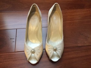 menbur wedding shoes