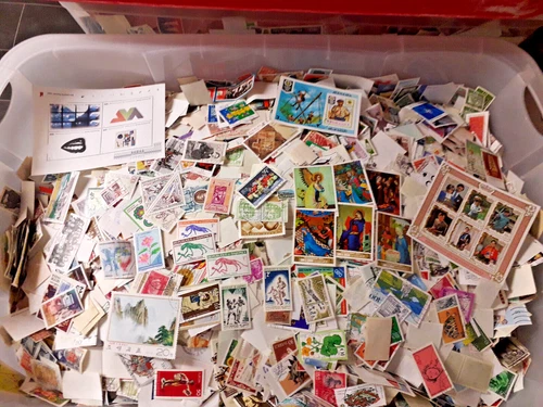 Bundle of 4-5000 stamps paperless. From FRG world. including blocks, sheets..3