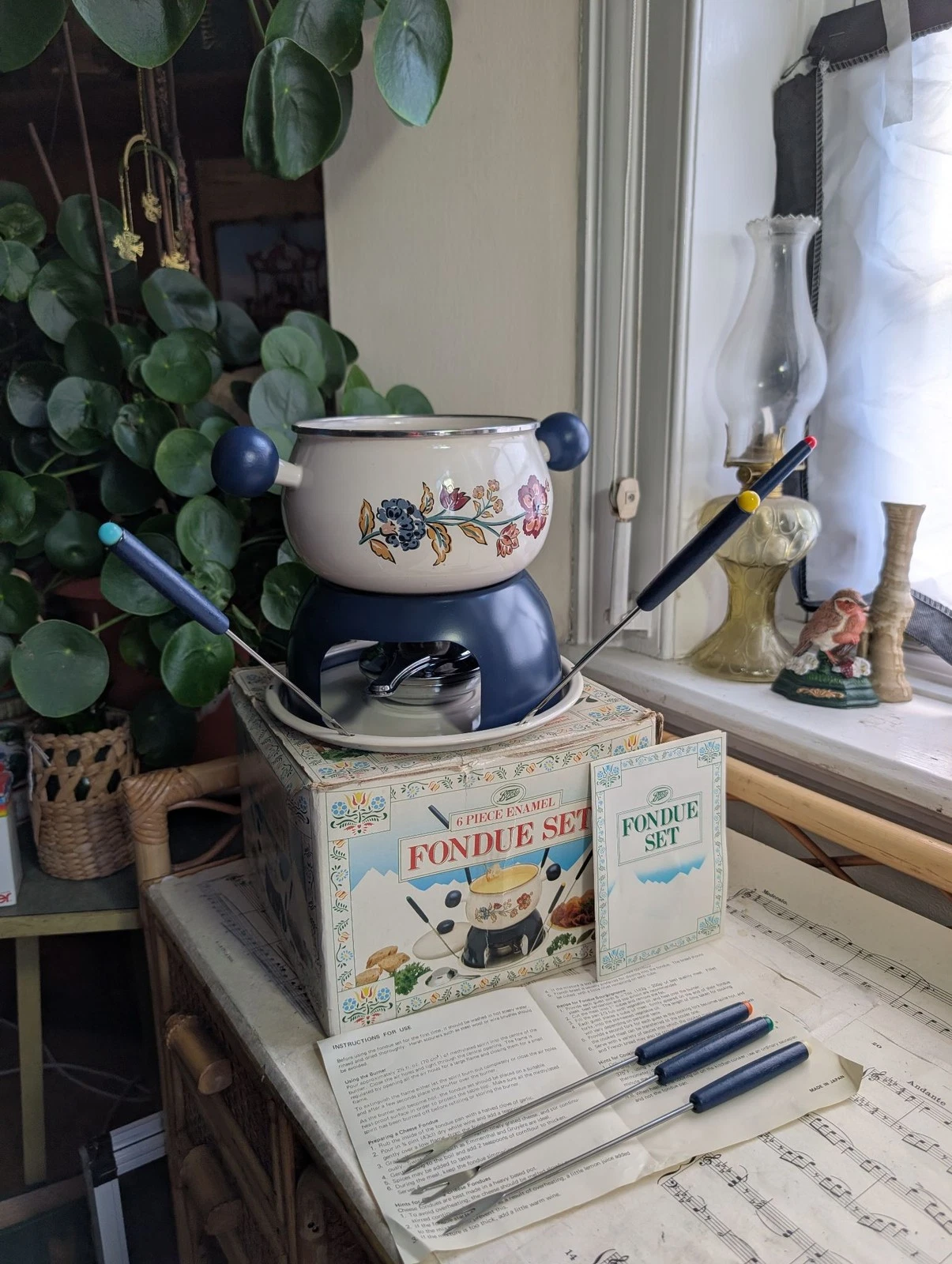 Boots Fondue Set 6pc Enamel Vintage Blue Cream Floral Pot Burner Box Forks
Opens in a new window or 