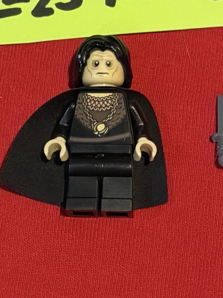 LEGO The Lord of the Rings Grima Wormtongue minifigure lotr lor072 orthanc 10237 - Image 3 of 4
