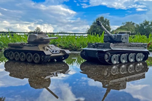 Torro World of Tanks German Tiger I and Soviet T-34/85 1/30 Scale Tank IR Battle - Picture 2 of 3