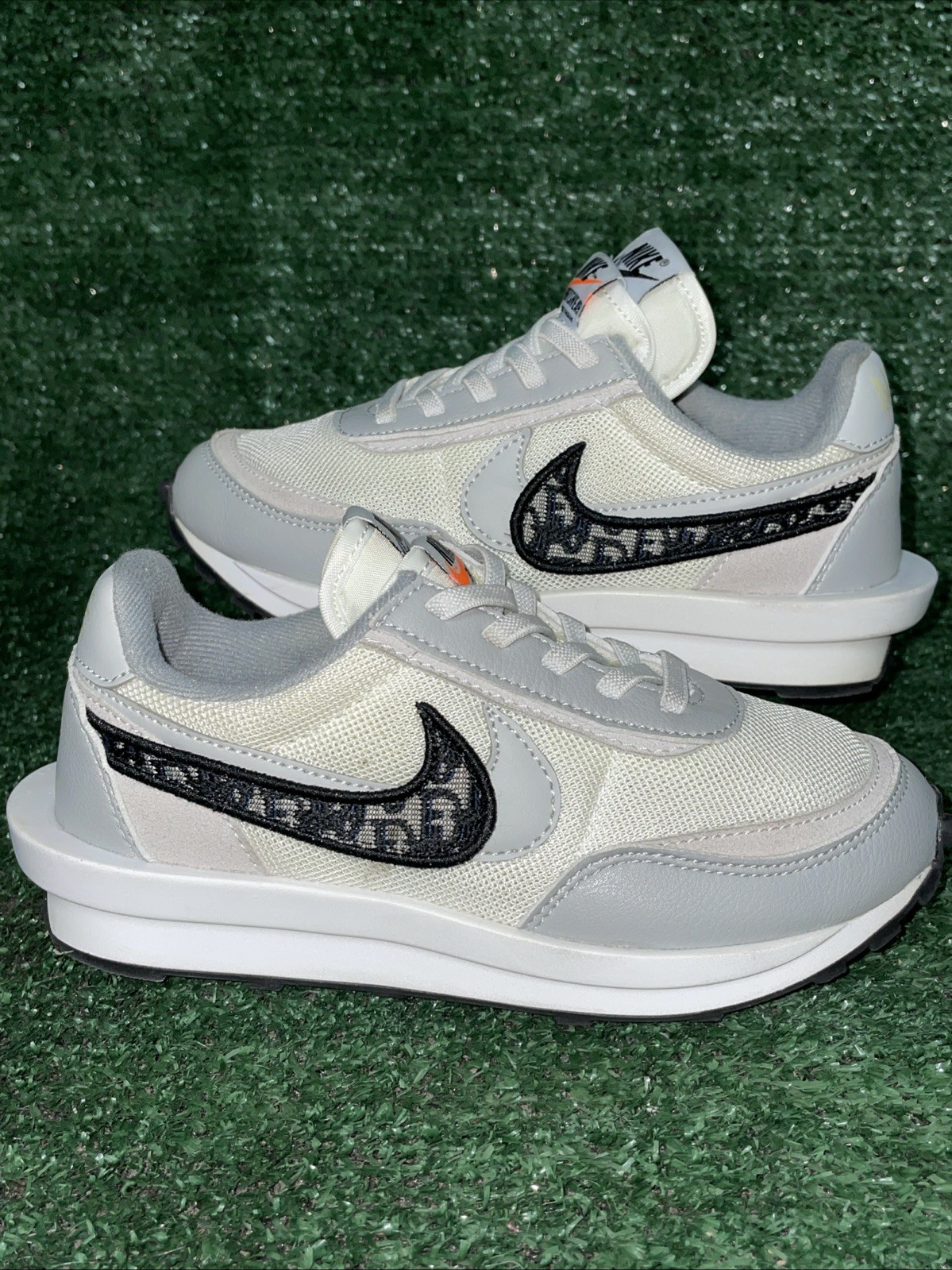 SACAI X NIKE NIKE SACAI X DIOR NIKE LDWAFFLE SNEAKERS CN8898 002 Taglia 1 anno
