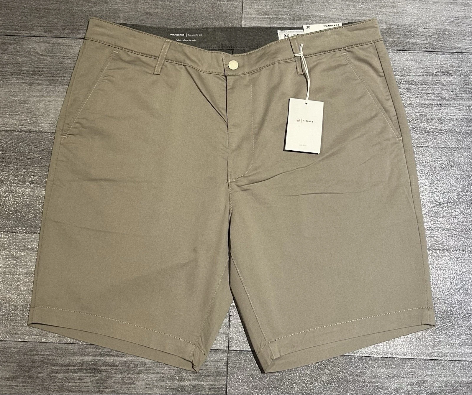 NWT!! AG Adriano Goldschmied AG “Wanderer” Trouser Golf Shorts Men’s 38 Khaki