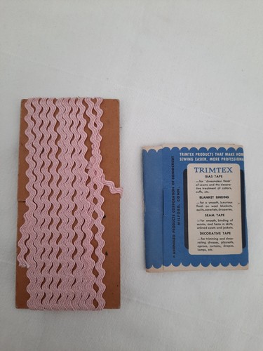 Vintage NIP Trimtex Medium Rick Rack Sewing Trim 100% Rayon ~ Pink ~ 3 Yards - Picture 4 of 5