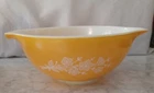 Vintage Pyrex BUTTERFLY GOLD 2 Cinderella Nesting Mixing Bowl 2.5 QT #443