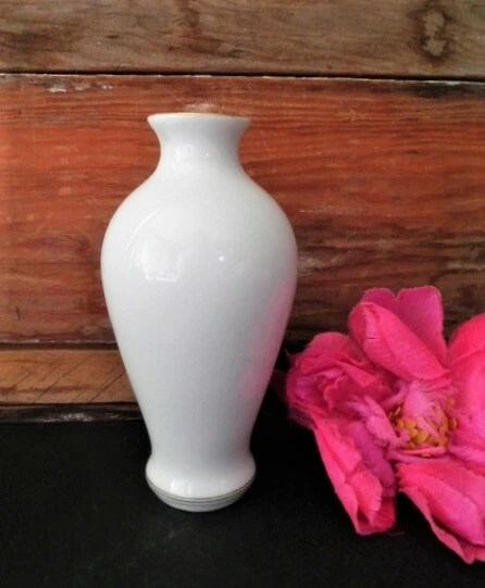 VINTAGE CHINESE VASE SMALL PORCELAIN PINK PEONIE YELLOW BIRD 11.8CM CHINA 