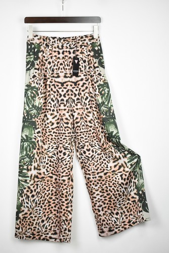 Wide Leg Thin Leopard Palm Leaves 