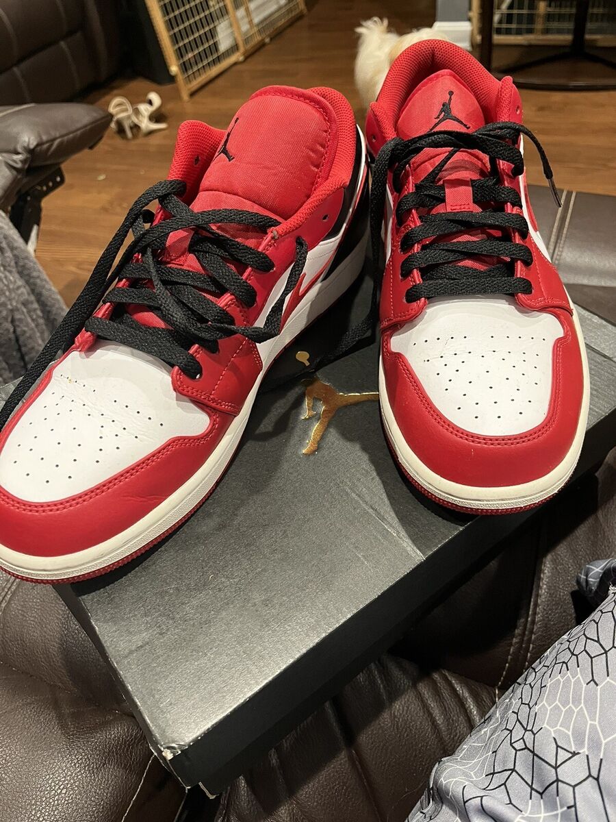 Nike Air Jordan 1 Low Bulls / Men's Size 13 / 553558-163 Nike Air Jordan 1 Low Bulls / Men's Size 13 / 553558-163